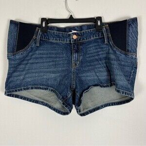Isabel Maternity by Ingrid & Isabel Midi Short Shorts- Size 14